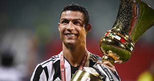 Segui su tuttosport tutte le news, i risultati in tempo reale, le classifiche e i sorteggi in diretta della coppa italia. Watch Cristiano Ronaldo Defies Gravity Once More With Brilliant Chest Control Planet Football