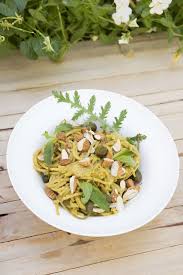 La Guinguette D Angele 3 Recettes Vegan Imaginees Par La Reine De La Detox Recette Recettes De Cuisine Repas Vegetarien