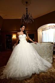 Pin By Victoria Tackett On Vera Wang Celebrity Weddings Wedding Dresses Vera Wang Celebrity Wedding Dresses Wedding Dresses Photos