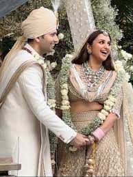 Viral: Parineeti Chopra is the happiest bride in unseen pic from her wedding - India Today
