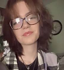 Melanie Perdue's Instagram, Twitter & Facebook