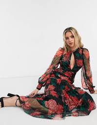 Vestito lungo con maniche ad aletta. Vestiti A Schiena Scoperta Vestiti Da Sera Prom Dress E Vestiti Formali Asos