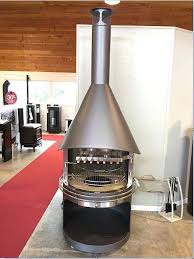 Nous Vous Invitons A Venir Decouvrir En Exclusivite Les Incroyables Cheminees D 39 Exterieures Barbecues Nicolazi Design Cheminee Exterieur Design Exterieur