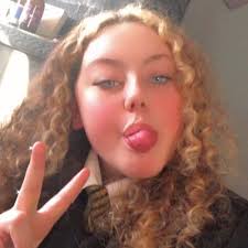 Lucy Lloyd-holt (@LucyLloydholt3)