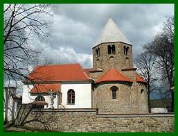 Ivančický kostel je poprvé přímo zmiňován v roce 1239. Klub Psychotroniky A Ufo