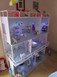 Il peut être intimidant, essayer de comprendre comment tout positionner sur votre mur de la galerie, mais les filles de afablife vous quel est votre favorite bricolage décoration vidéo ? Fabriquer Une Maison Barbie En 1 Semaine A Prix Raisonnable Toutes Les Astuces Construction De Maisons De Poupee Barbie