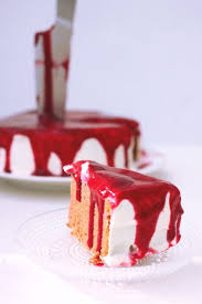 als ich vor einigen tagen auf diese blutige halloween idee stoss war mir sofort klar dass ich mich davon zu einem g kuchen lebensmittel essen halloween kuchen