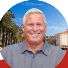 We want to take a moment to 🙏🏽 thank the 250 volunteers that participated  in the 2022 Long Beach Homeless Count. The Point-in-Time Count is a huge  undertaking and is a communitywide