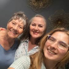 Can anyone help transport 12 trees to Plain des papayas for an animal  shelter?