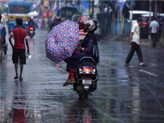 দুর্যোগের শেষ নেই...! সপ্তাহজুড়ে তুমুল বৃষ্টি, এলোপাথাড়ি ঝোড়ো হাওয়া  কাঁপাবে ১১ জেলা... জানুন 'আপডেট' | লেটেস্ট কলকাতার খবর - News18 Bengali