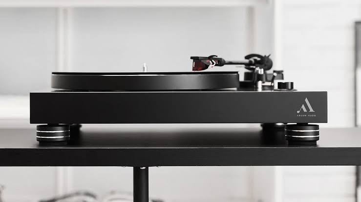 Argon Audio TT Mk2: Elegant hi-fi turntable with built-in RIAA amplifier -  Stereoindex