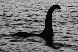This famous lake in scotland holds about 7,452 million m3 water. Geheimnisvoller Loch Ness In Schottland Urlaubsguru