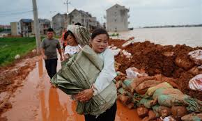 Hundreds were rescued from the subway. 433 Rivers Across China Flooded Since June 141 People Killed Or Missing Global Times