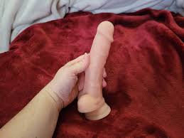 Blush Neo Elite 7.5 Inch Dildo With Balls Review [Tried & Tested]