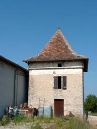 Villeneuve D Aveyron En Ville Pigeonnier Du Sol De La Dime Pigeonnier