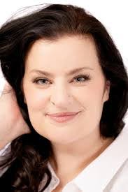 Renee Rogers's Instagram, Twitter & Facebook