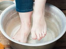 I feel there are 2 best ways to get rid of dead skin on feet. How To Remove Dry Skin From The Feet 5 Ways And Prevention