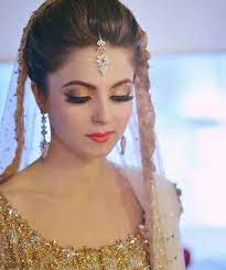 Latest Engagement Makeup Look With Golden Dress Pakistani Bridal Makeup Bridal Makeup Looks Bridal Makeover