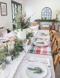 They are the site of casual dinners and celebrations, a place to grab a quick breakfast on your way . Christmas Decor Ideas Gorgeous Centerpiece Ideas For Your Table