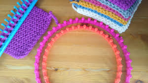 How to use rectangular loom. Knit Quick Loom Review Round And Long Knitting Looms By Loops Threads Ms Yarn