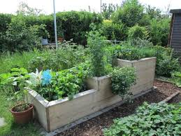 Hochbeet Aus Baudielen Bauanleitung Zum Selber Bauen Garten Hochbeet Garten Gartengestaltung Ideen