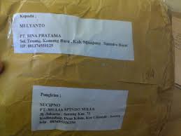 Faktanya ada saja yang belum bisa menulis alamat paket dengan benar, sehingga paket tidak bisa terkerim ke alamat tujuan karena alamat tidak lengkap. Cara Menulis Alamat Untuk Mengirim Barang Berbagai Alamat