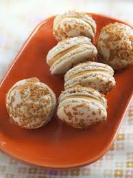 Macarons Au Caramel Au Beurre Sale Recette En 2020 Recette Macaron Macaron Et Recette