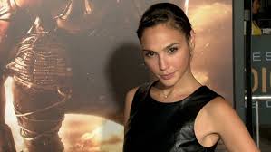 She was born in rosh ha'ayin, israel. Gal Gadot Talks Serving In The Israeli Army Daily Mail Online