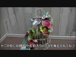 100均造花で作るウェルカムボードがお洒落 100均diyアイデア集 weboo ウィーブー おしゃれな大人のライフスタイルマガジン 100均 造花 100均 diy フラワークラフト