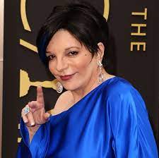 Liza minnelli was born on march 12, 1946, the daughter of judy garland and movie director vincente minnelli. Liza Minnelli To Auction Off A Massive Amount Of Belongings
