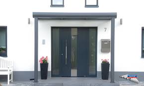 Ein Alu Hausturvordach Der Marke Rexovita 3m X 1m In Anthrazit Mit Makrolon 16mm Hitzestopp Stegplatten Als Dacheind Hausturvordach Stegplatten Vordach Haustur