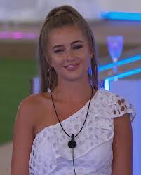 The boys are buzzing when new arrivals rosie and georgia strut their way into the villa, but with a recoupling on the horizon, the rest of the girls are feel. Get Tonight S Love Island Looks Featuring Georgia S Stunning One Shoulder Jumpsuit And Rosie S Lace Trousers