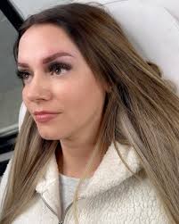 Ashleigh Tanner's Instagram, Twitter & Facebook