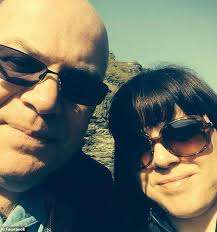 Boyfriend wins £30,000 payout from jewellers after diamond fell out of  partner's ring at Victoria