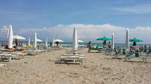La Spiaggia Bagni 126 Picture Of Hotel Pigalle Riccione Tripadvisor