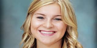 Amy Garretson's Instagram, Twitter & Facebook