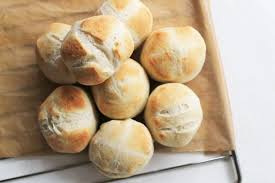 Lässt sich für das baby leicht einspeicheln und am gaumen gut zerdrücken, bevor es geschluckt wird. Fruhstucksbrotchen Fur Kinder Schnelles Rezept Babyartikel De Magazin