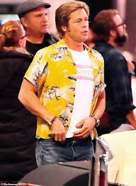 Brad Pitt Hawaiian Shirt Once Upon A Time In Hollywood In 2020 Brad Pitt Brad Pitt Photos Hollywood