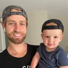 Ethan Layer (@EthanL15)