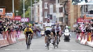 The race starts in bastogne and finishes in liège; 3d6r8dkqpoik5m