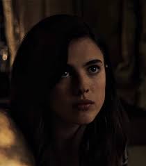 Mia Singleton's Instagram, Twitter & Facebook