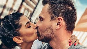 Chris broy ist nach den drehs zu „kampf der realitystars wieder in deutschland. Endlich Bestatigt Sommerhaus Eva Und Chris Werden Eltern Promiflash De