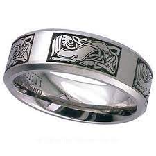 Geti Flat Titanium Celtic Beast Ring Ring