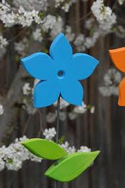 Pin Von Cely Auf Manualidades Holzblumen Dekoration Gartendekoration