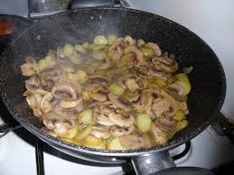 300 gr di funghi freschi (io ho usato i lactarius deliciosus). Spadellata Di Funghi E Patate Cucina Con Le Sorelle Russo