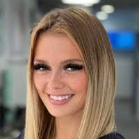 Annabelle Smith's Instagram, Twitter & Facebook