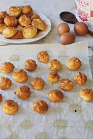 Recette De Gougeres Salees Au Fromage En 2020 Recette Gougere Recette Gougeres