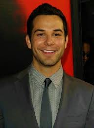 Skylar Astin Net worth 2023