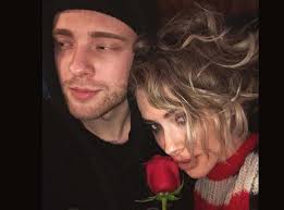 Explore holostyak lyrics, translations, and song facts. Egor Krid Holostyak Egor Krid Daet Otkrovennoe Intervyu Yuriyu Dudyu Seksualnaya Orientaciya Milliarder Rotenberg Holostyak I Black Star Chto My Znaem Holostyak S Egorom Kridom Na Tnt Micheal Ragland