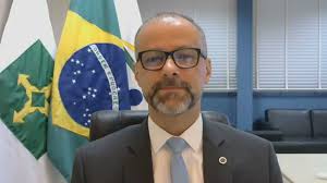 Brazilian health regulatory agency (portuguese: Diretor Da Anvisa Pede Que Populacao Tome Vacina Quando For Aprovada